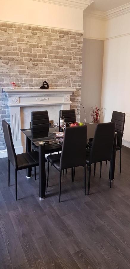 Вилла Riverpool - Elegant House 1 Minute Walk To Anfield Stadium Ливерпуль Экстерьер фото