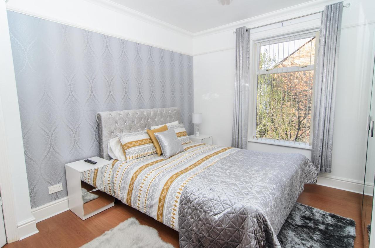 Вилла Riverpool - Elegant House 1 Minute Walk To Anfield Stadium Ливерпуль Экстерьер фото